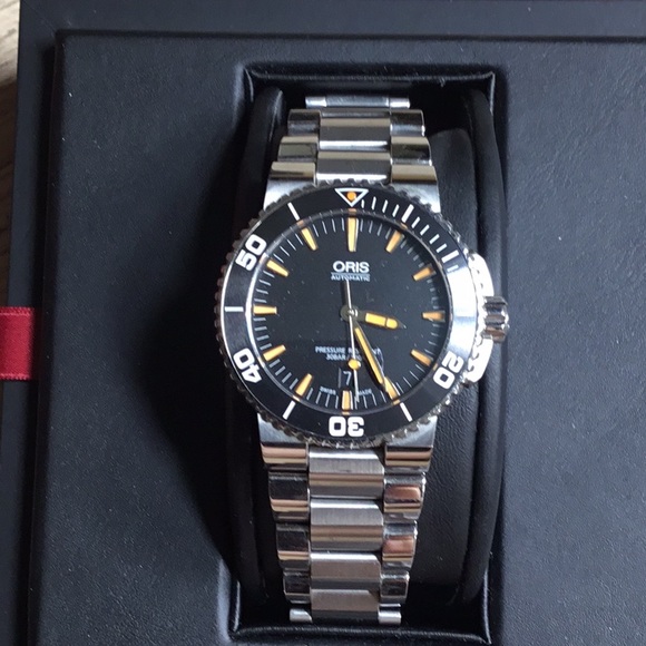 Oris Aquis Men’s Automatic Diver Watch 43mm Black Dial with Steel Bracelet - Picture 14 of 14